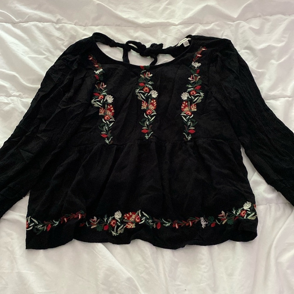 American Eagle open back peasant top